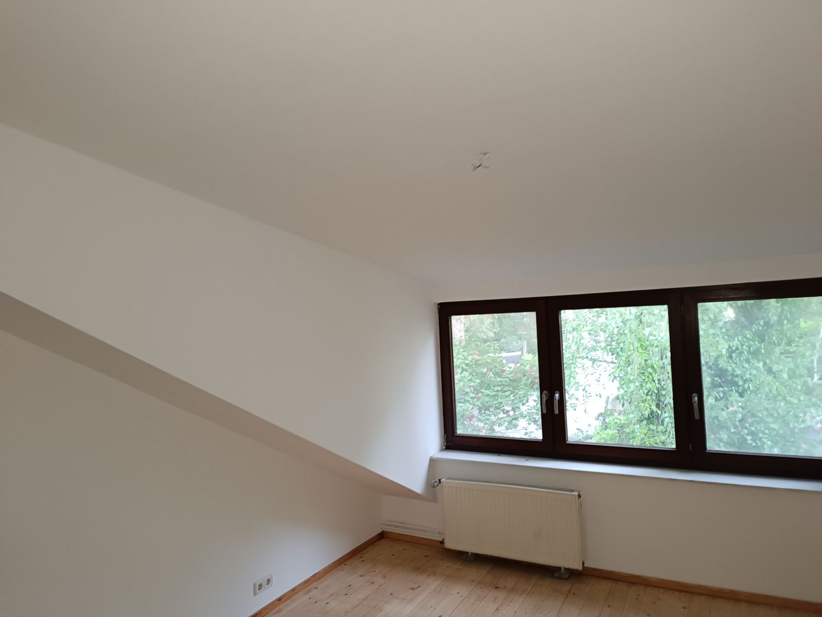 Ausgebautes Dachgeschoss mit Fenster